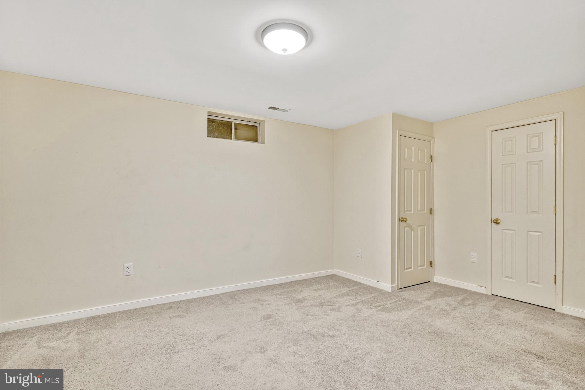 FIVE OAKS LANDING - Residential Lease