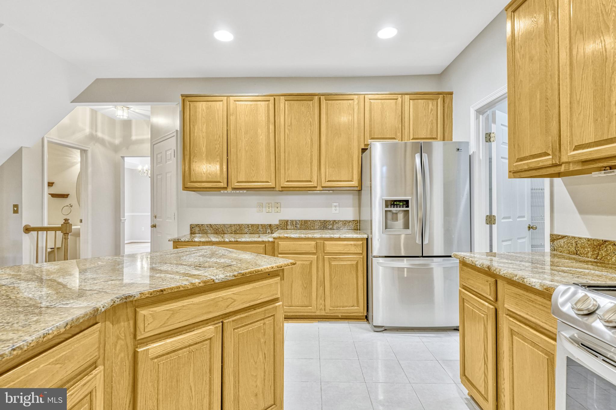 FIVE OAKS LANDING - Residential Lease