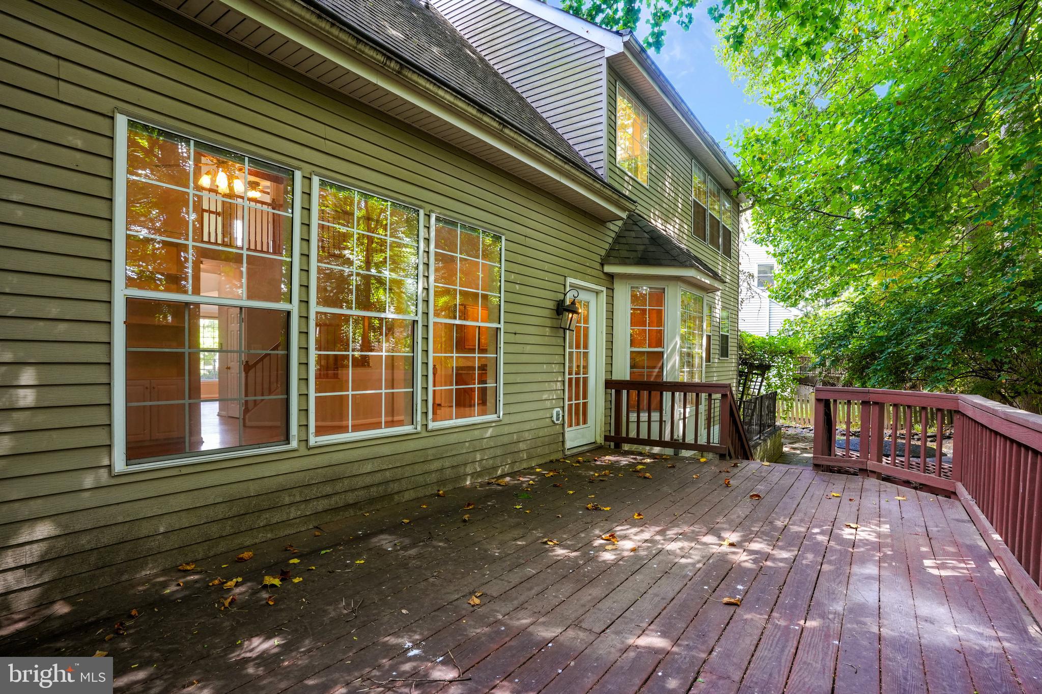 FIVE OAKS LANDING - Residential Lease