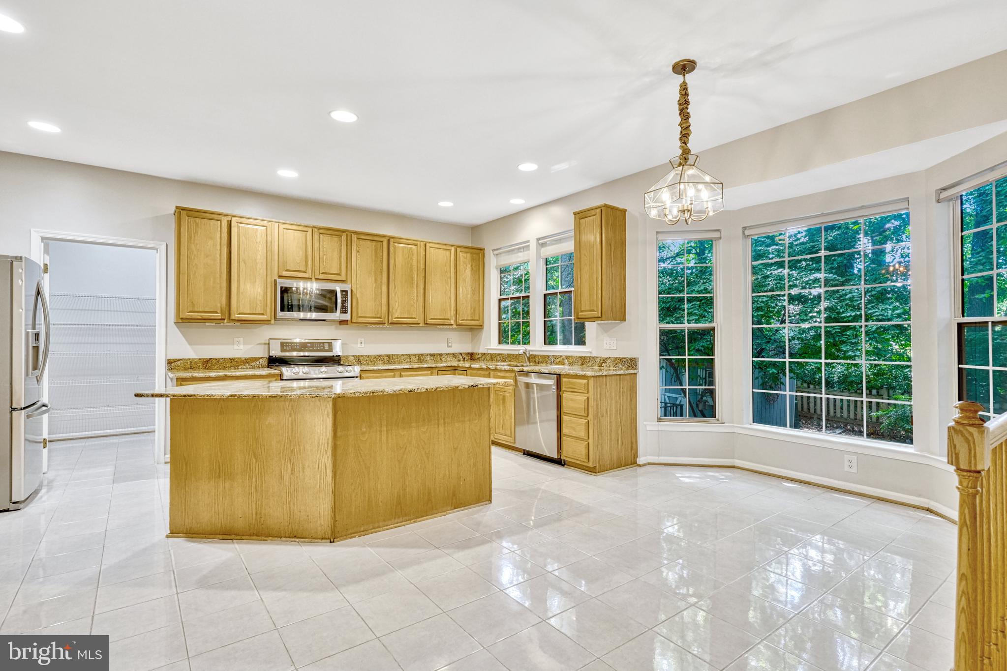 FIVE OAKS LANDING - Residential Lease