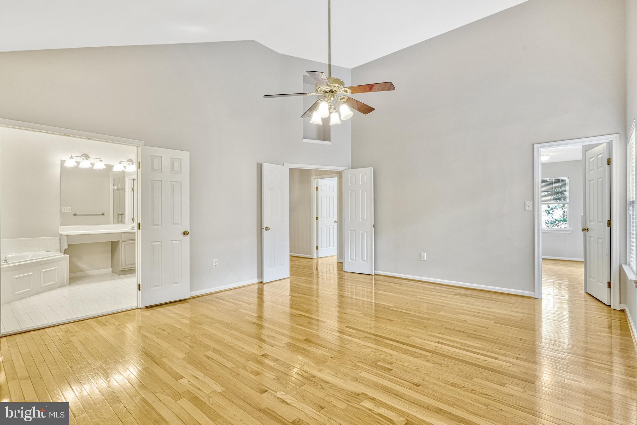 FIVE OAKS LANDING - Residential Lease