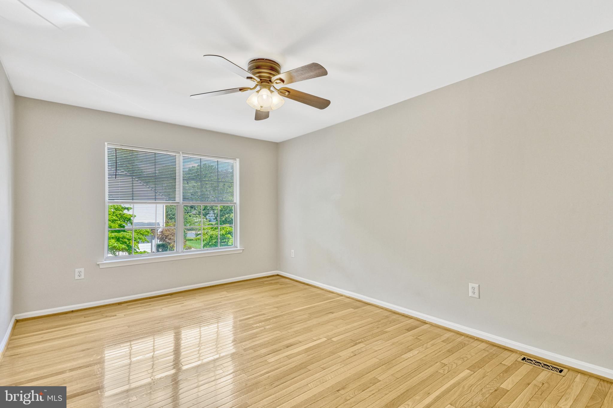 FIVE OAKS LANDING - Residential Lease