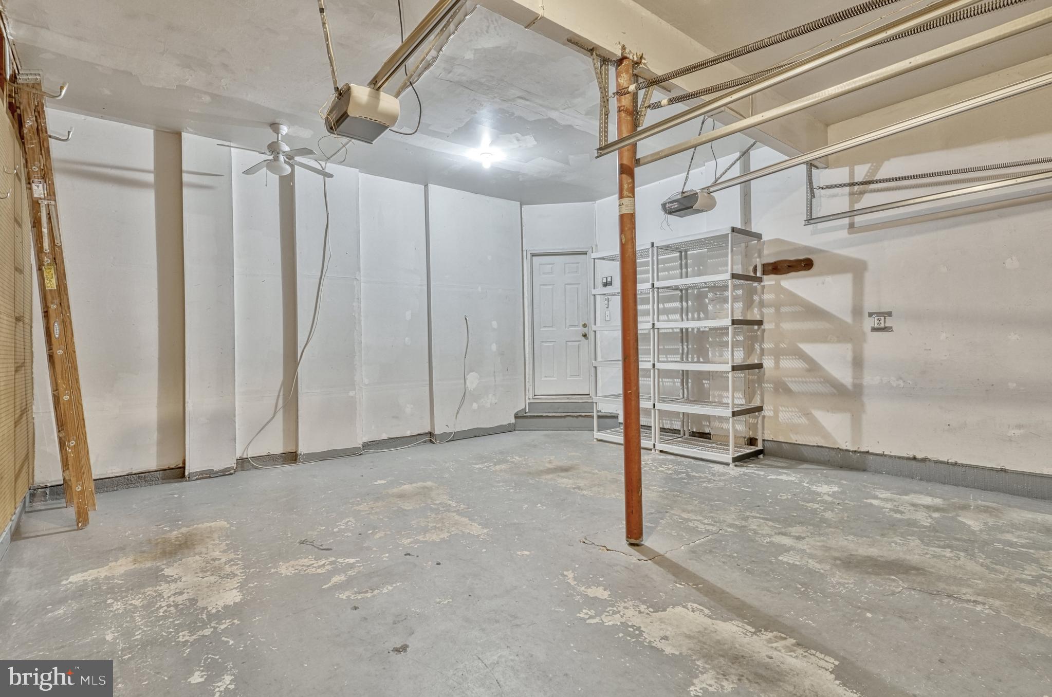 FIVE OAKS LANDING - Residential Lease