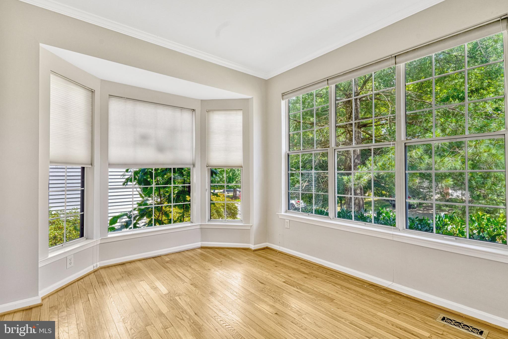 FIVE OAKS LANDING - Residential Lease