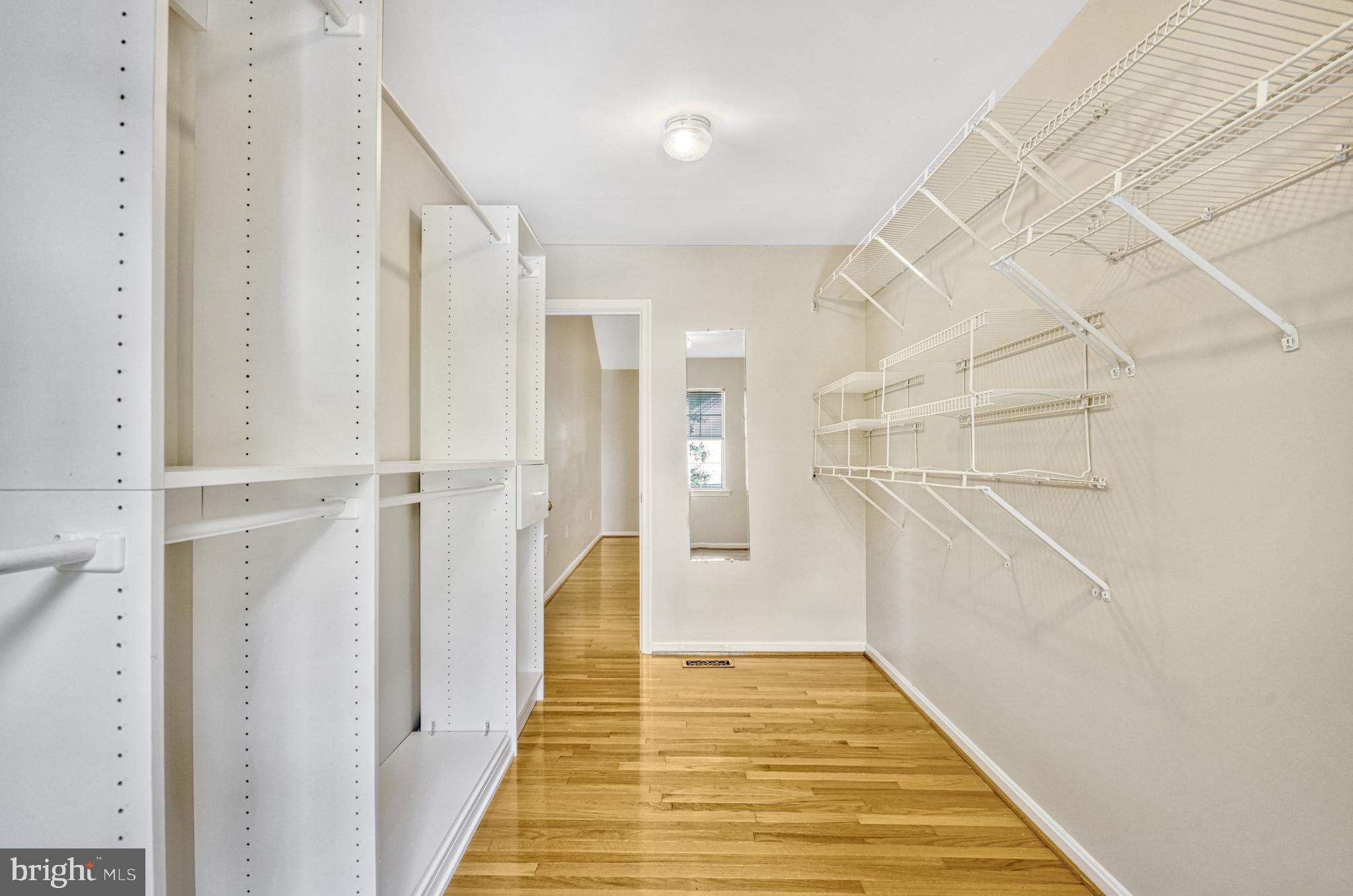 FIVE OAKS LANDING - Residential Lease