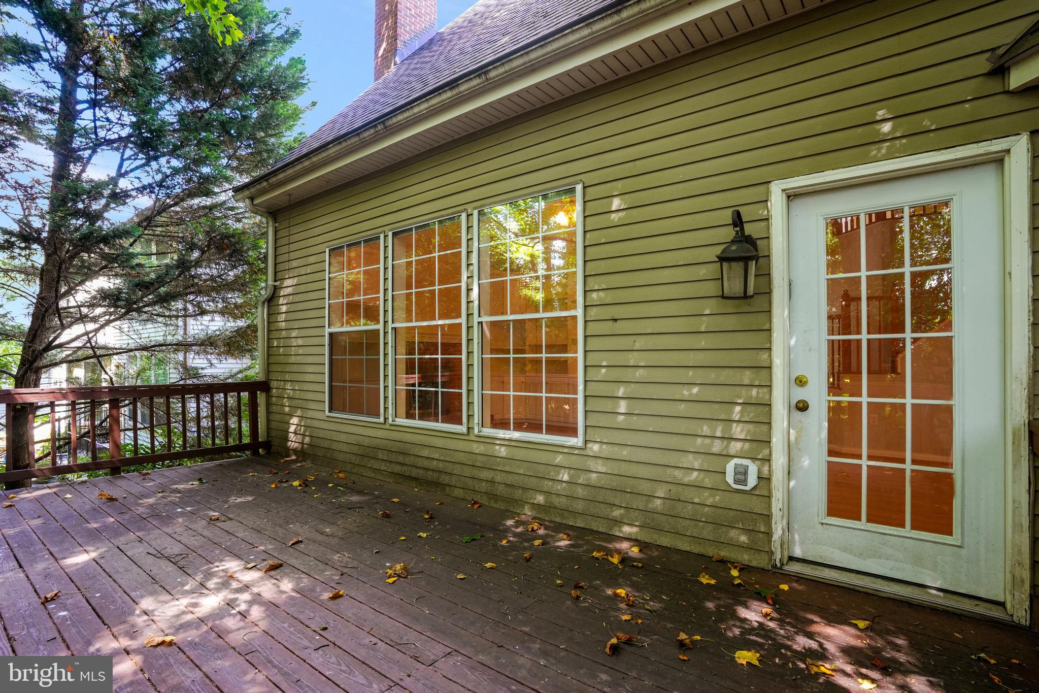 FIVE OAKS LANDING - Residential Lease