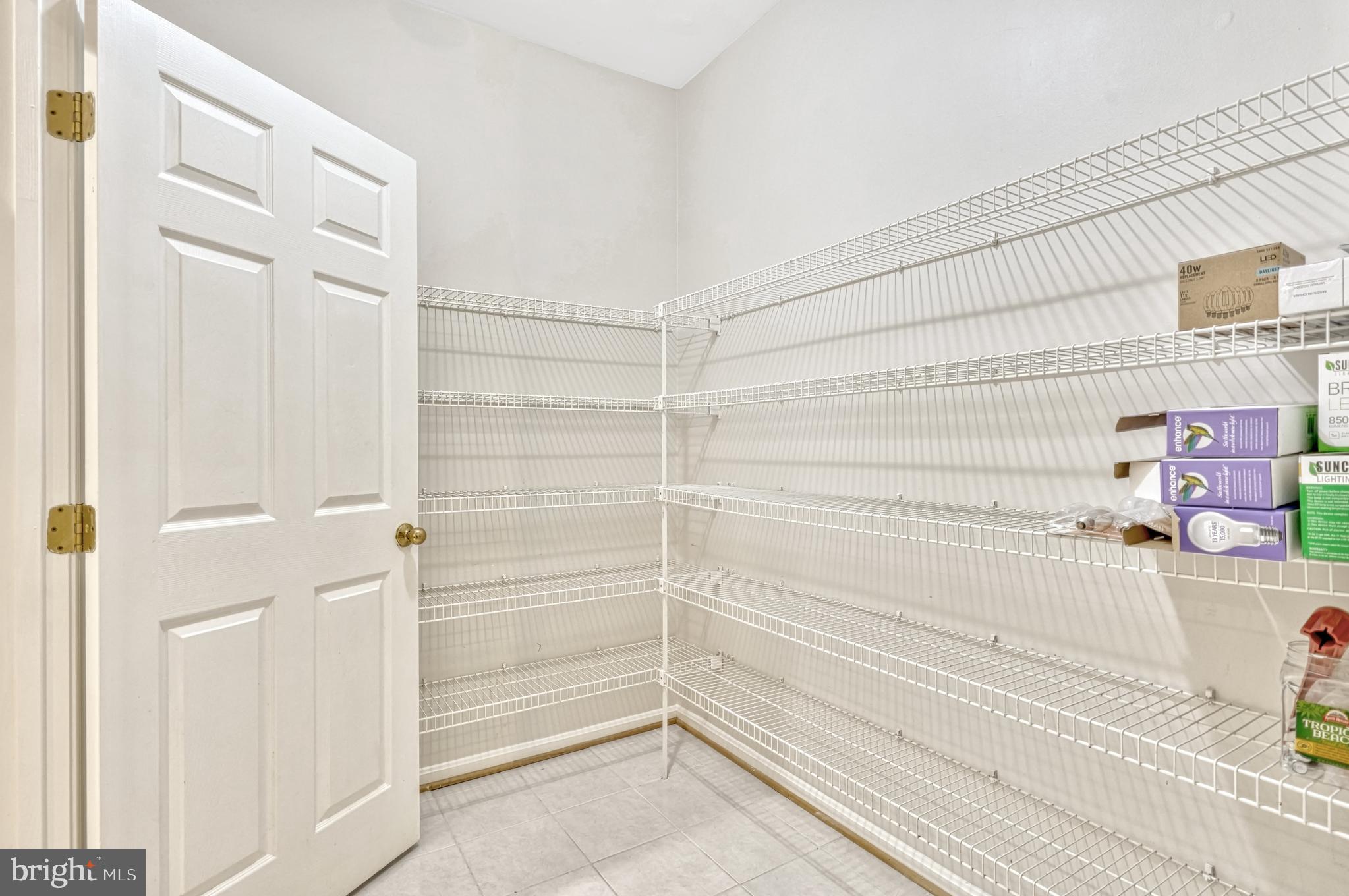 FIVE OAKS LANDING - Residential Lease