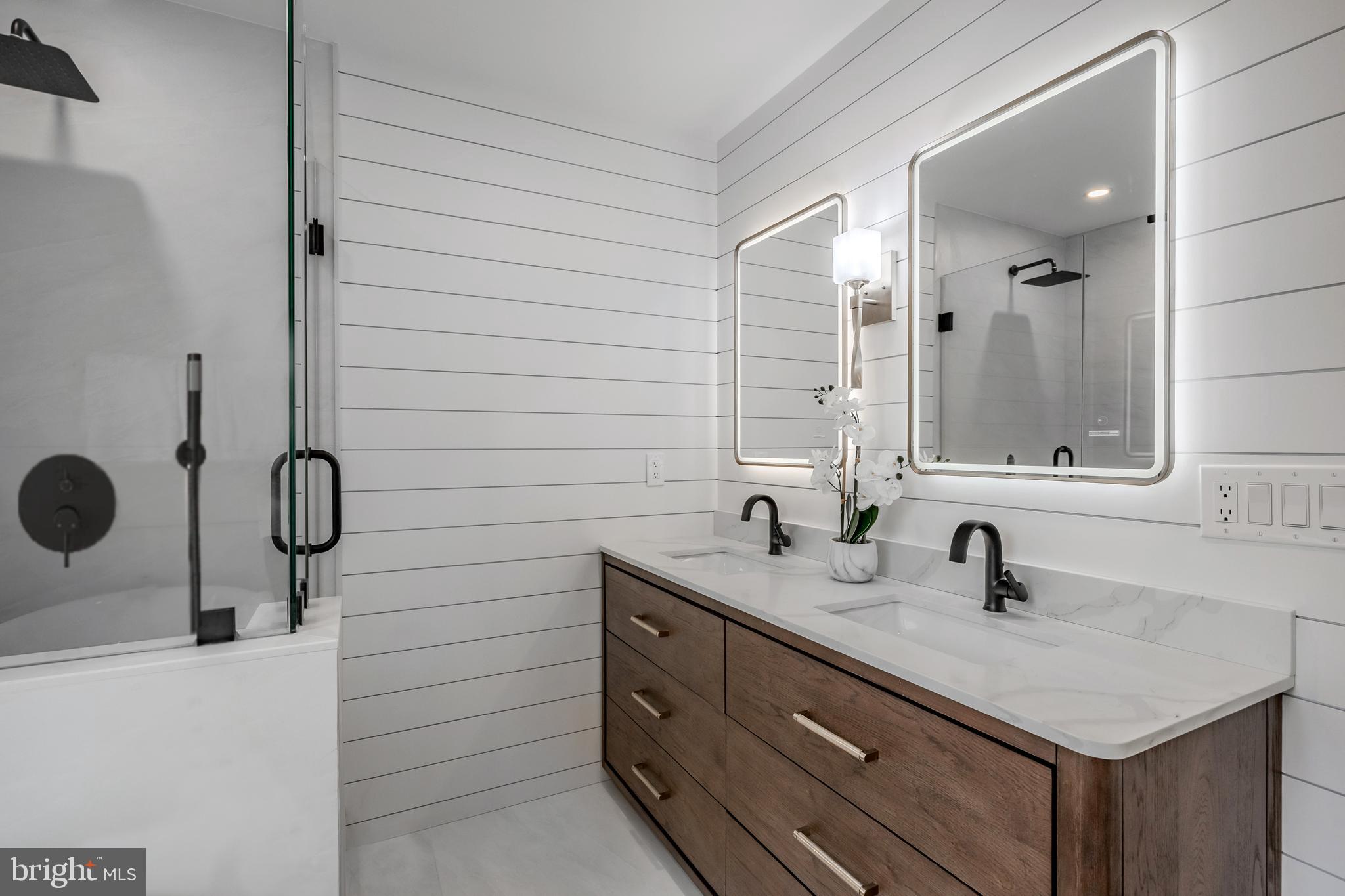 OAKMONT - Residential