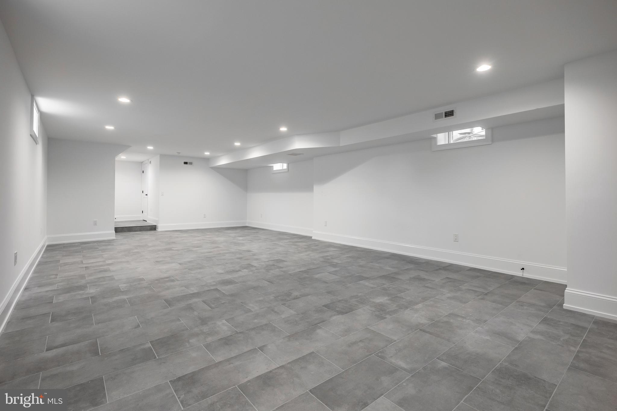 OAKMONT - Residential