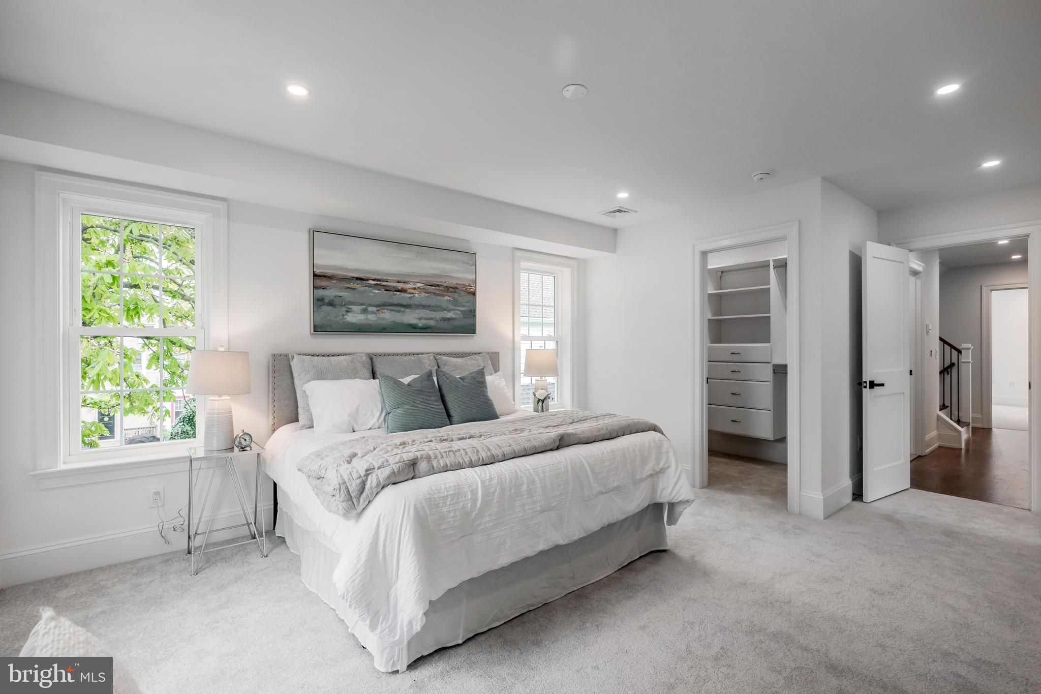 OAKMONT - Residential