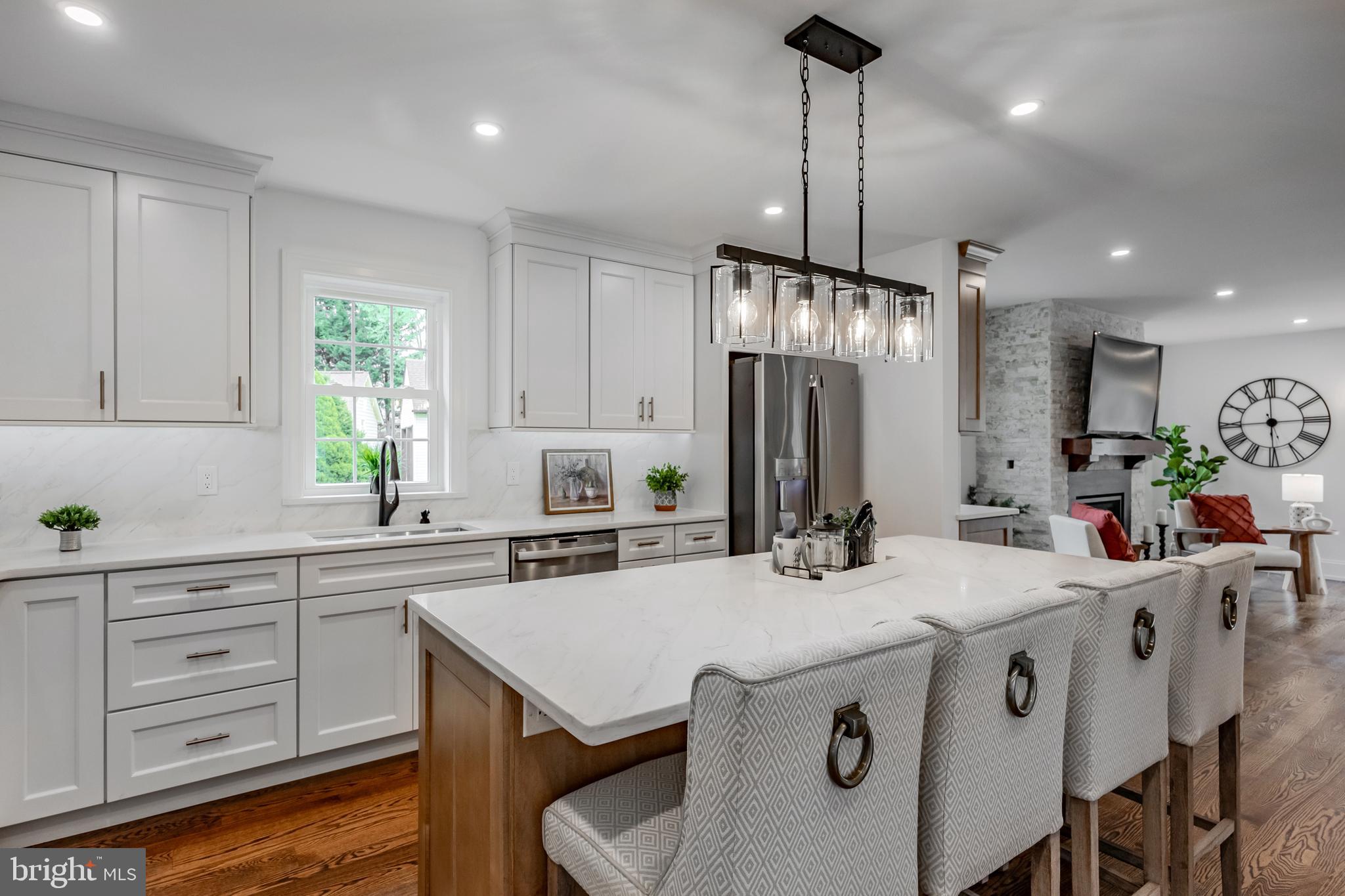 OAKMONT - Residential