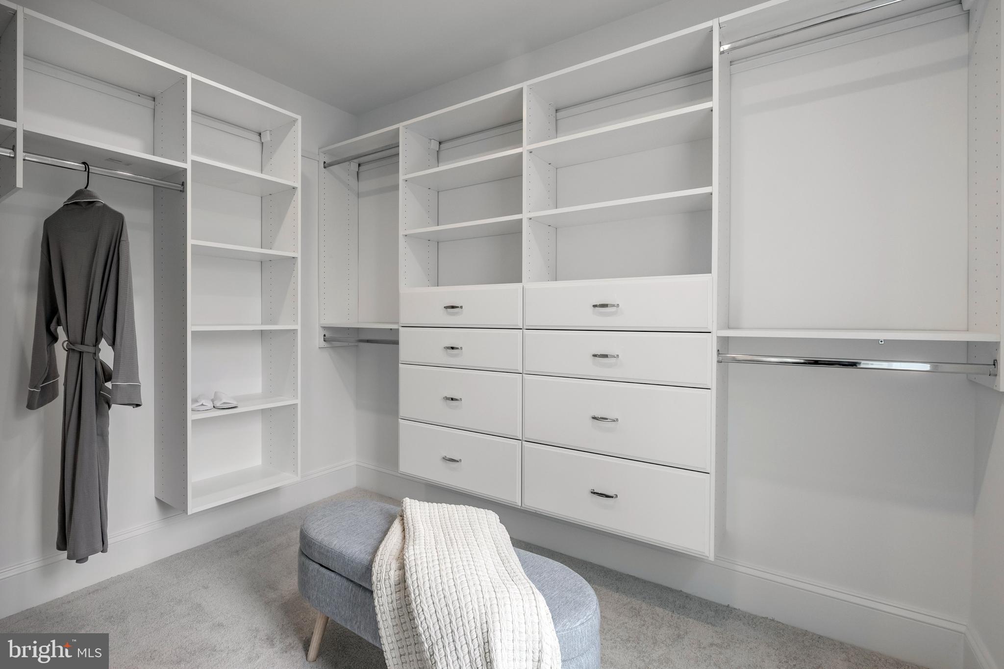 OAKMONT - Residential