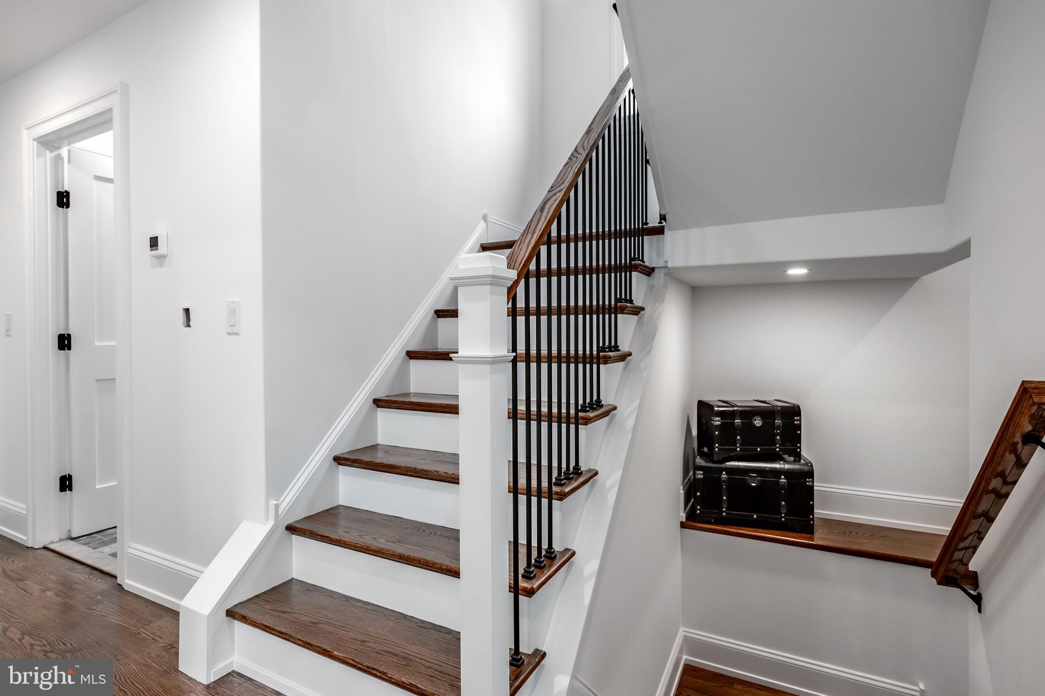 OAKMONT - Residential