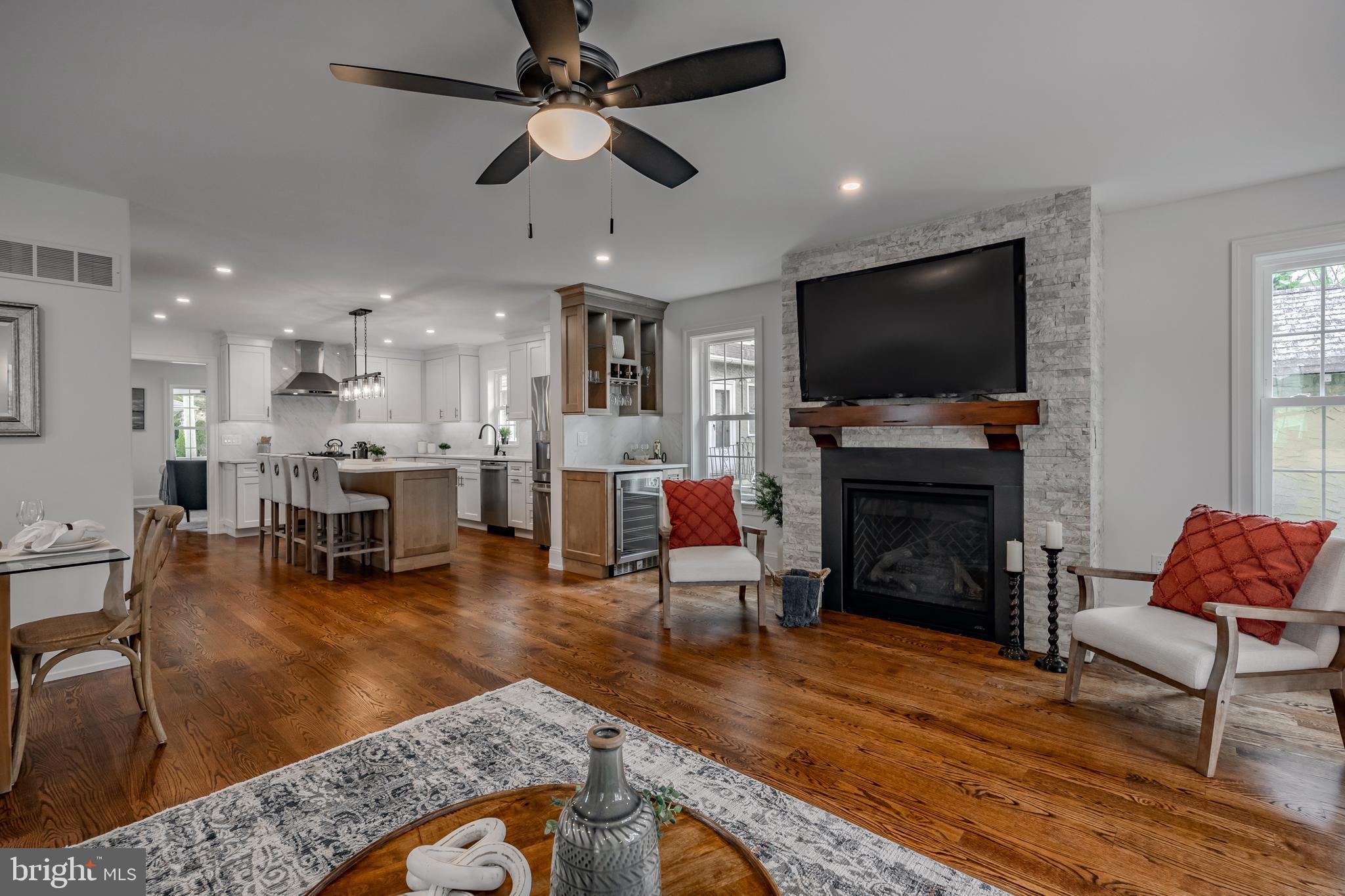 OAKMONT - Residential