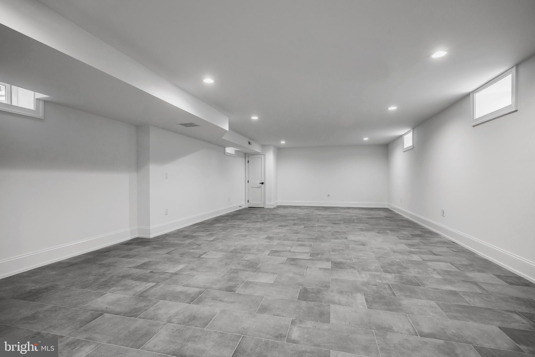 OAKMONT - Residential