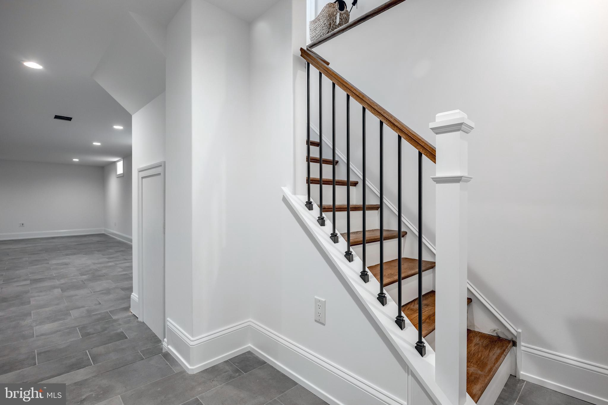 OAKMONT - Residential