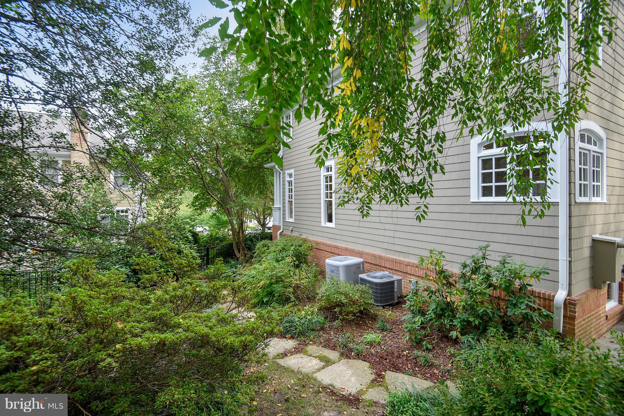 SPRINGHILL - Residential