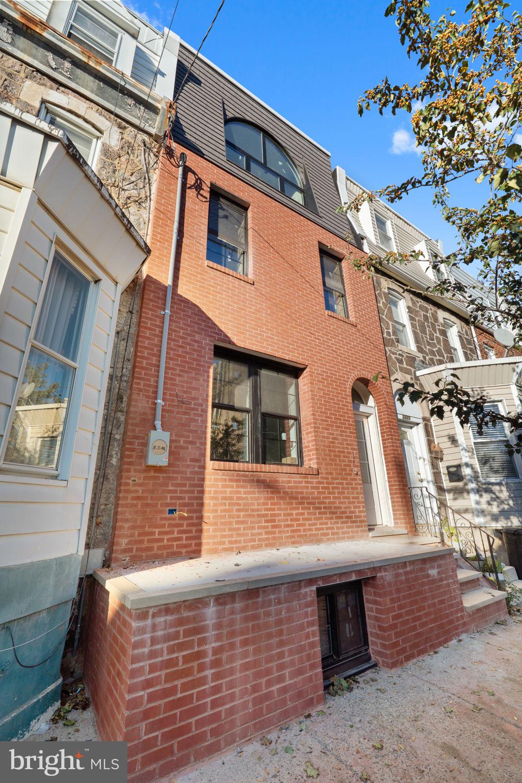 2423 CHRISTIAN STREET