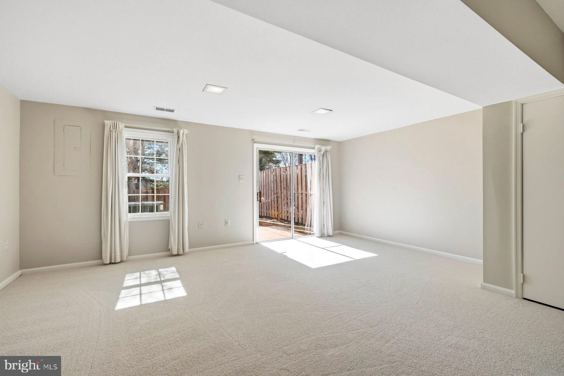 THE VILLAGE PARK - Residential