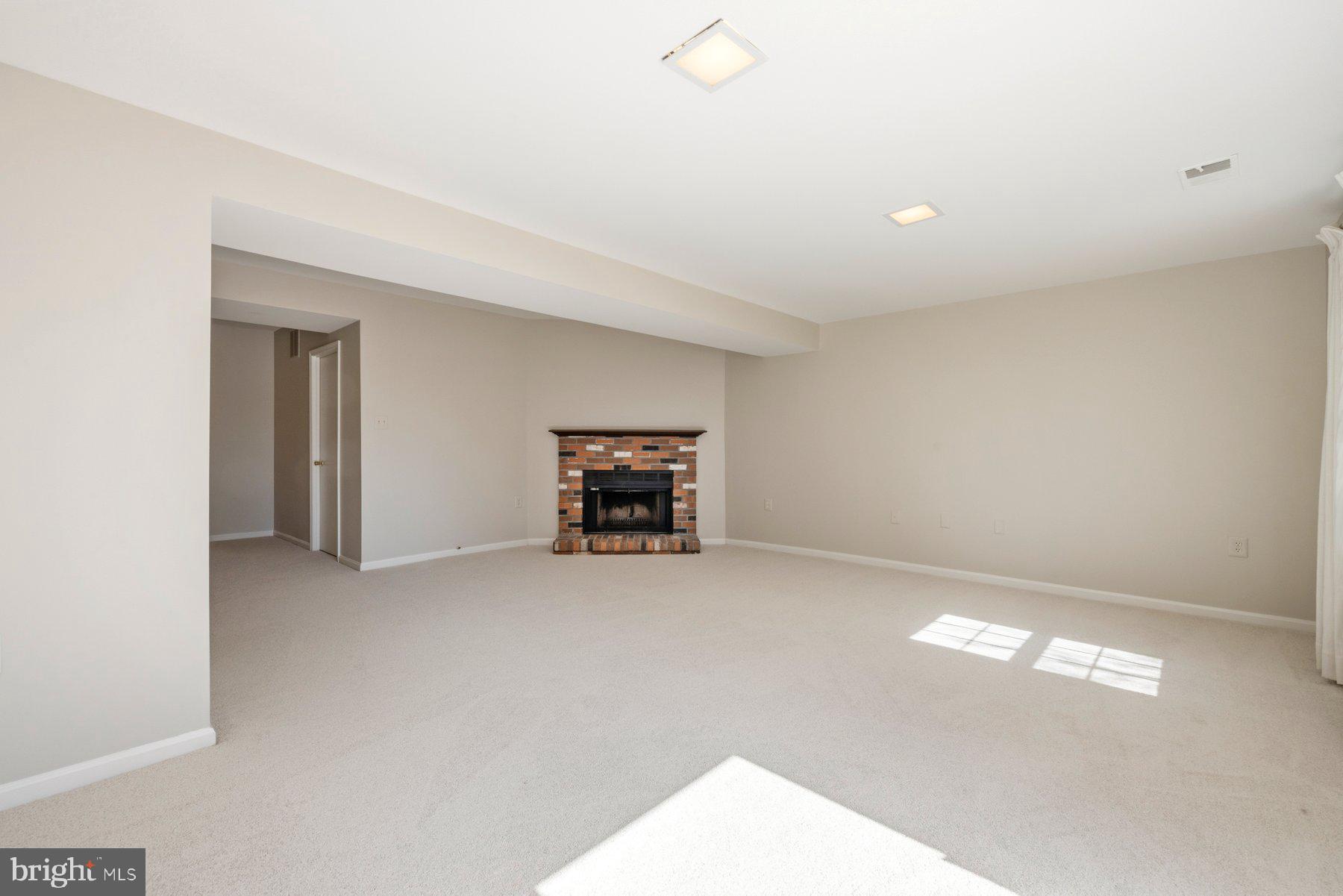 THE VILLAGE PARK - Residential