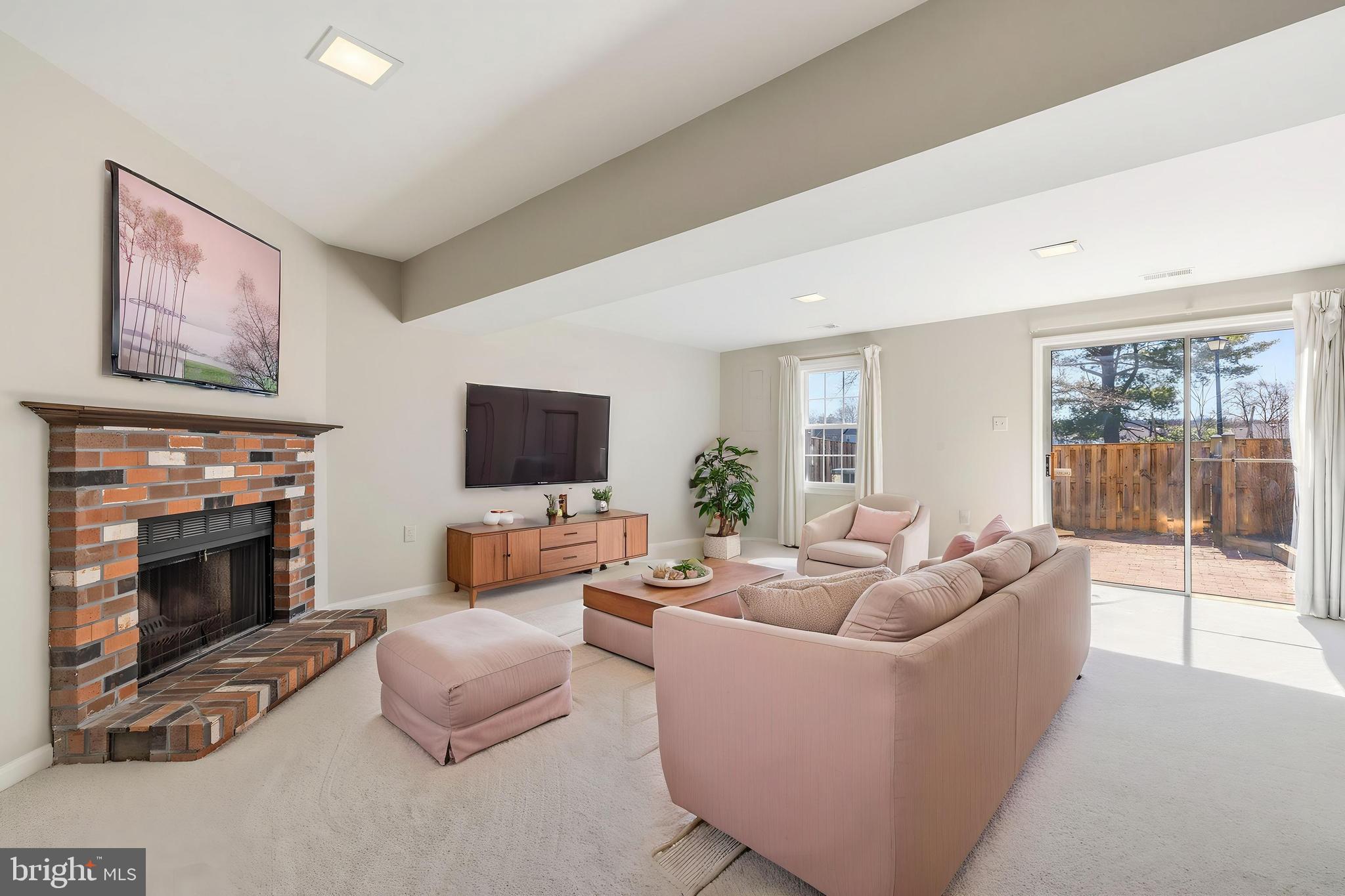 THE VILLAGE PARK - Residential