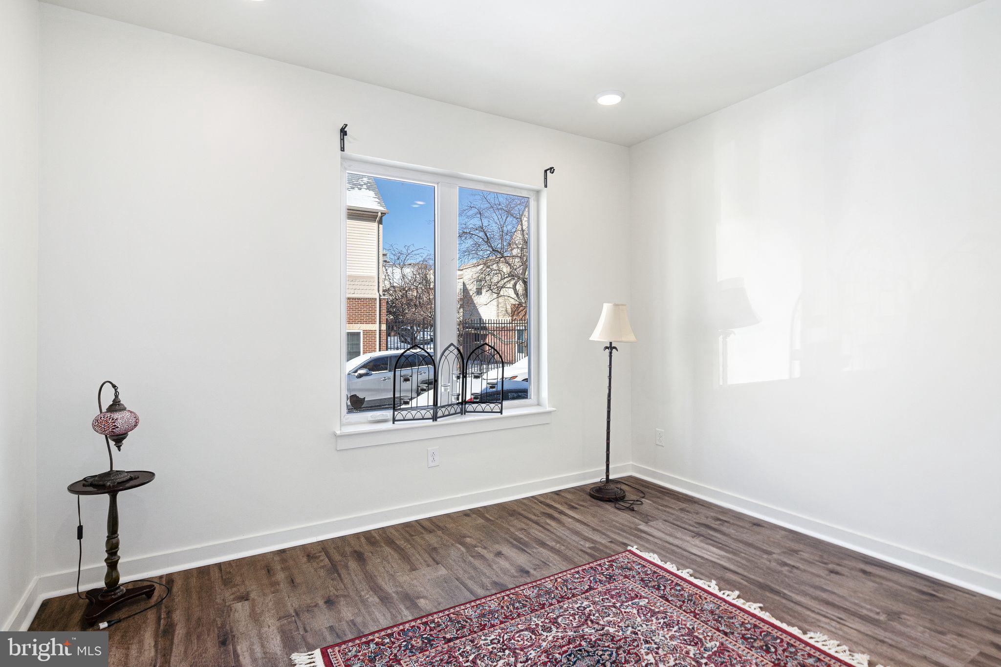 NORRIS SQUARE - Residential