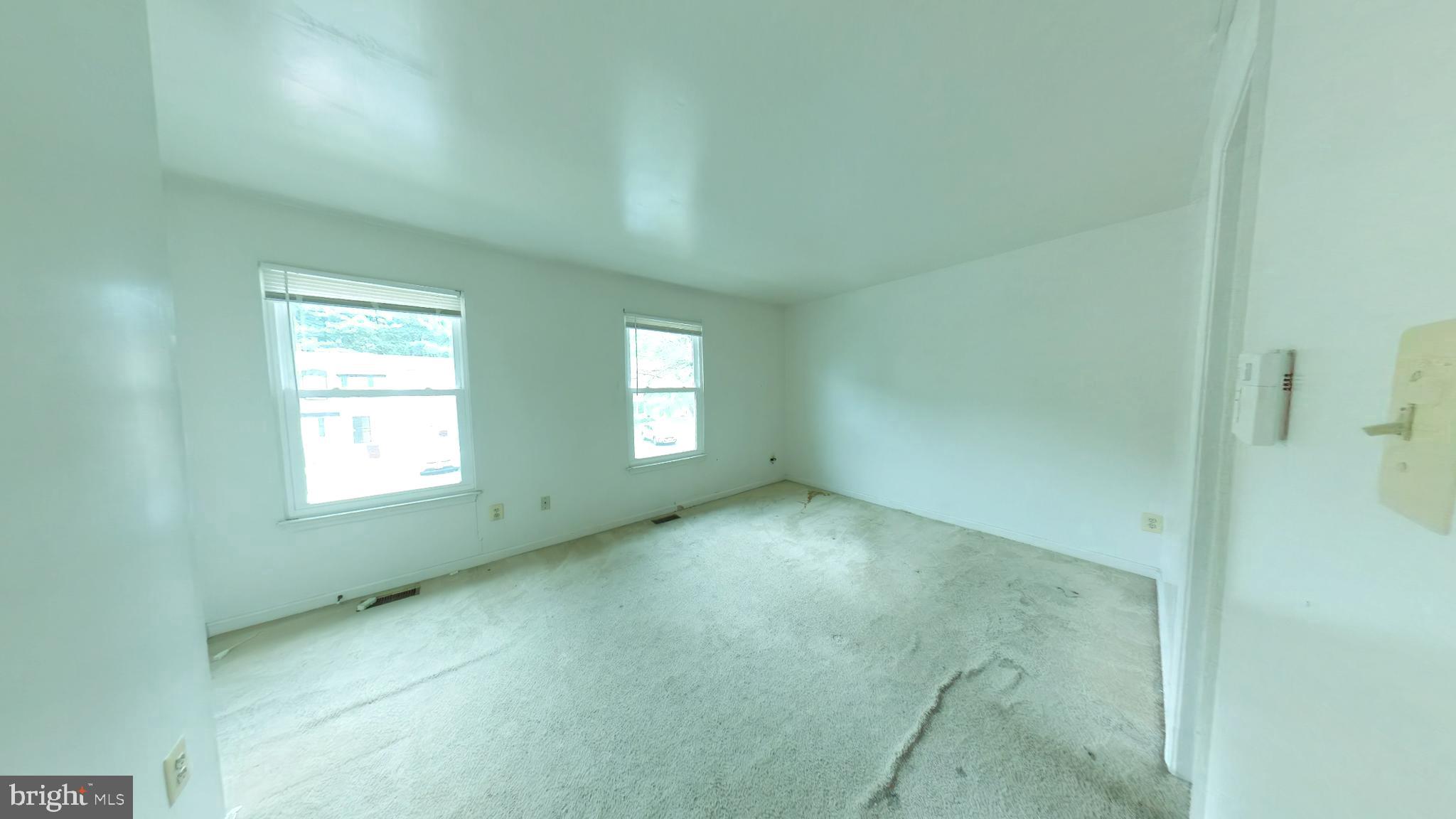 LONDON WOODS - Residential