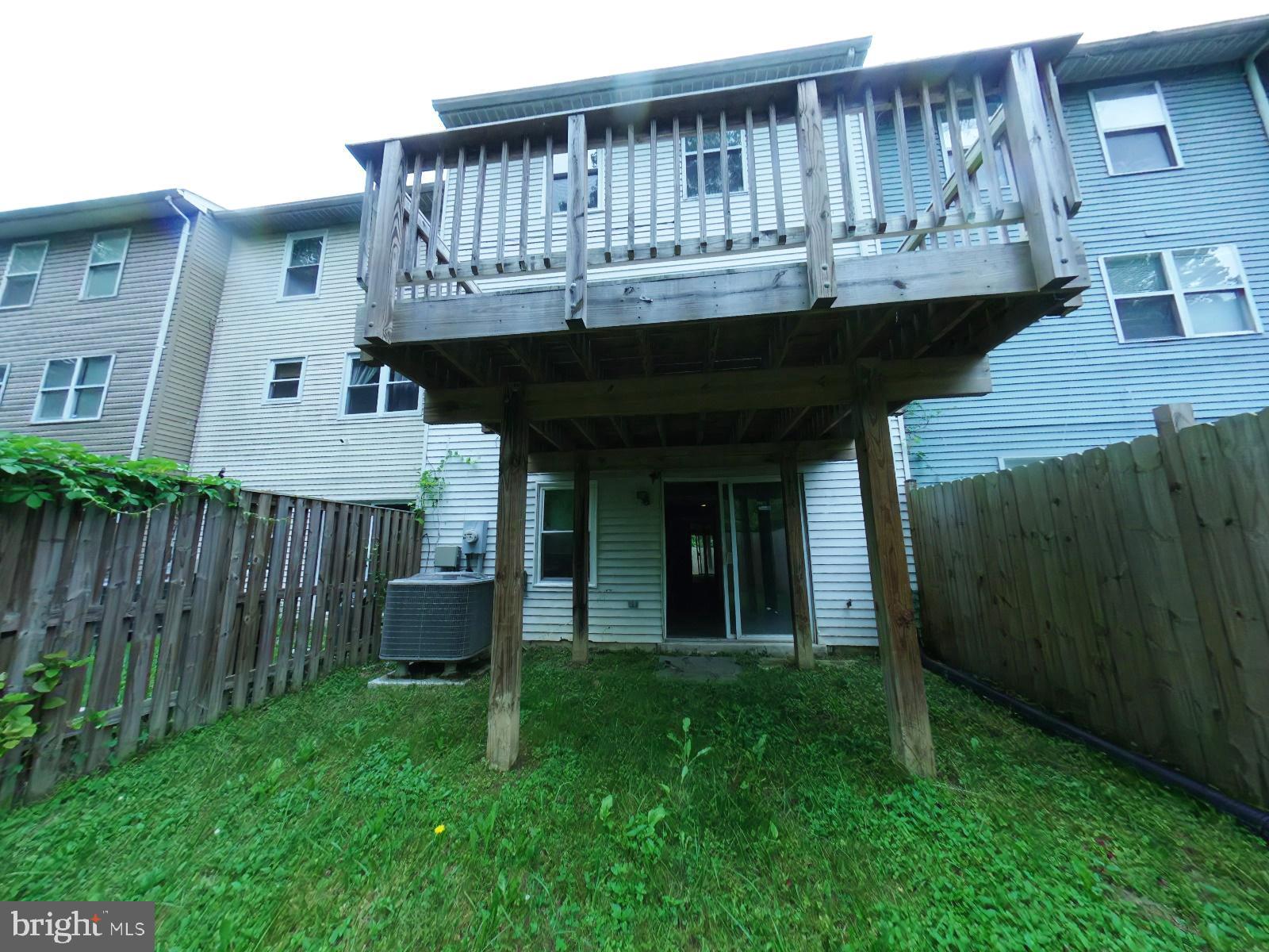 LONDON WOODS - Residential