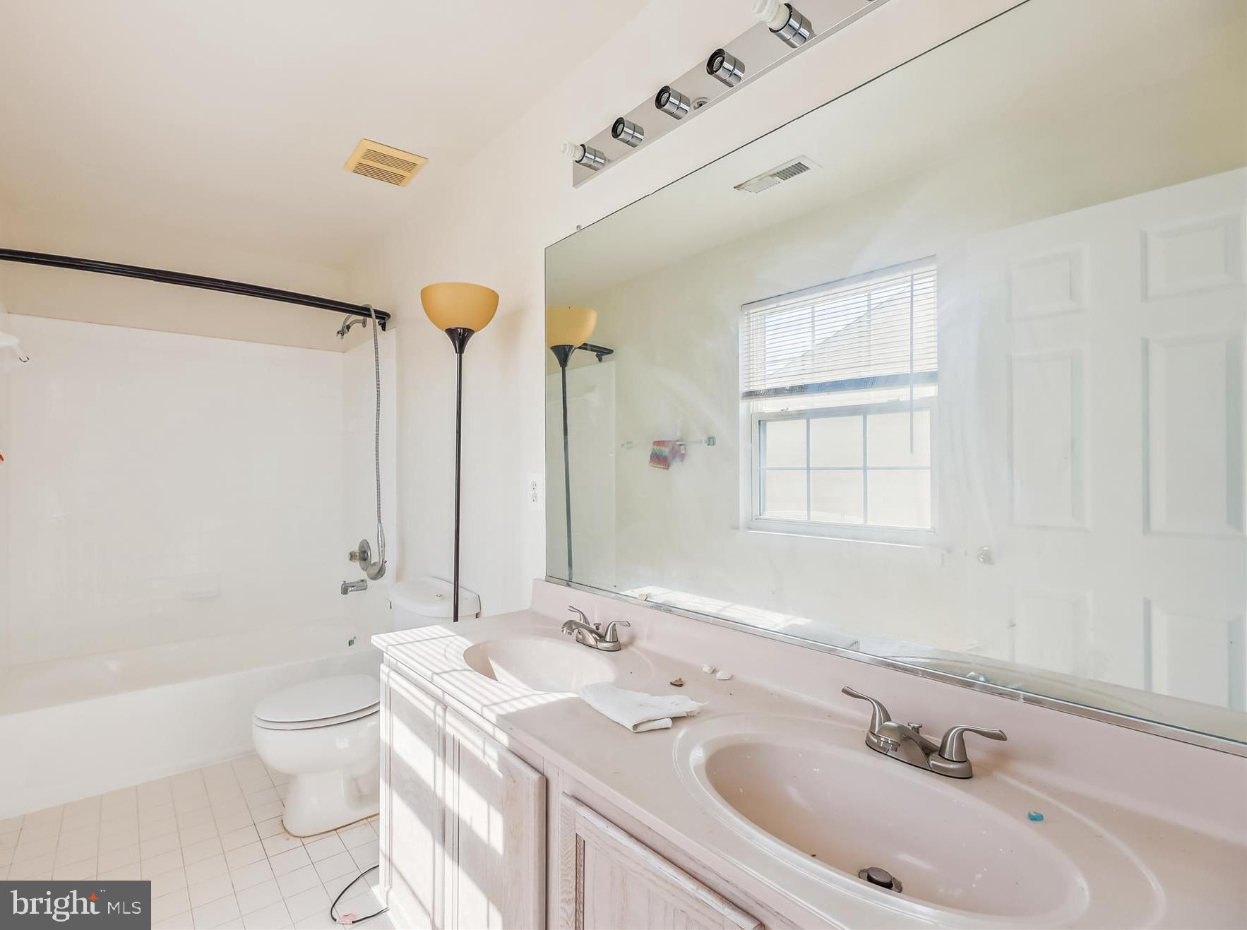 THOMPSON ESTATES - Residential