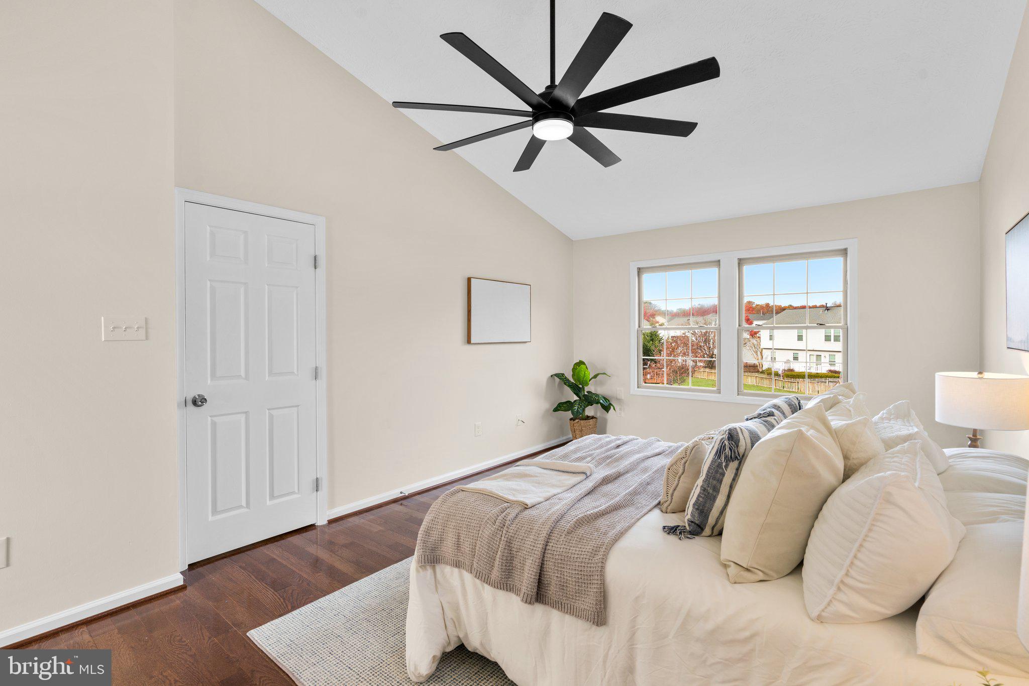 SEVEN OAKS - Residential