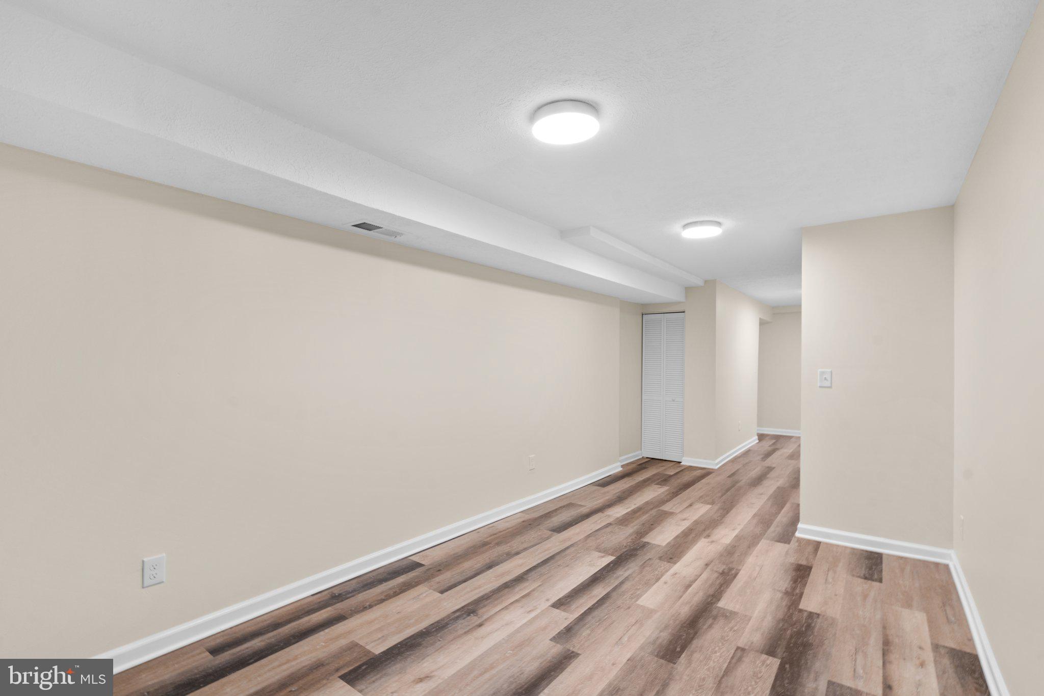 SEVEN OAKS - Residential