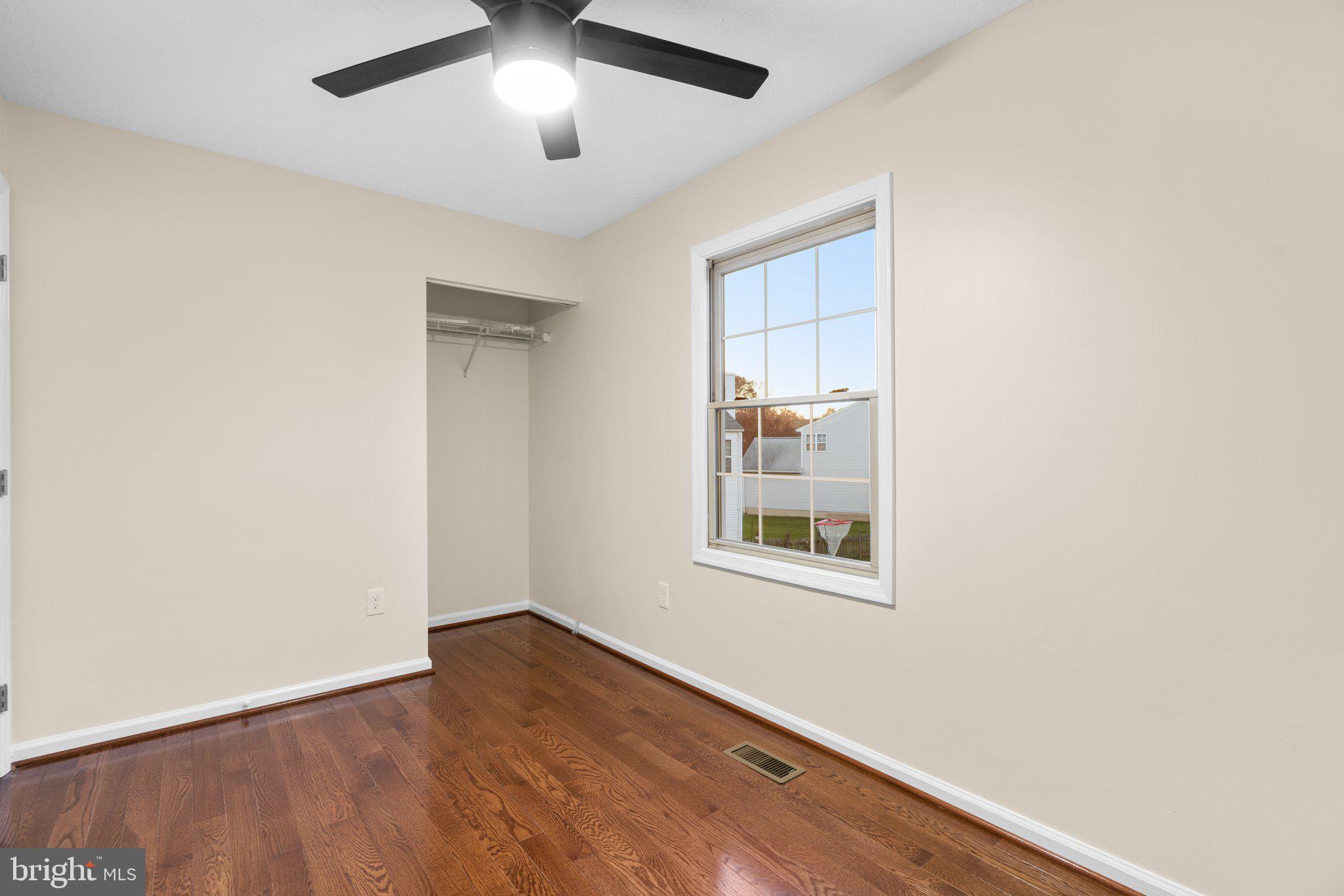 SEVEN OAKS - Residential