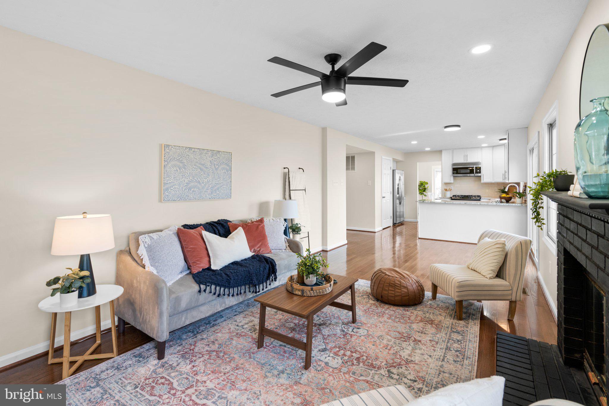 SEVEN OAKS - Residential