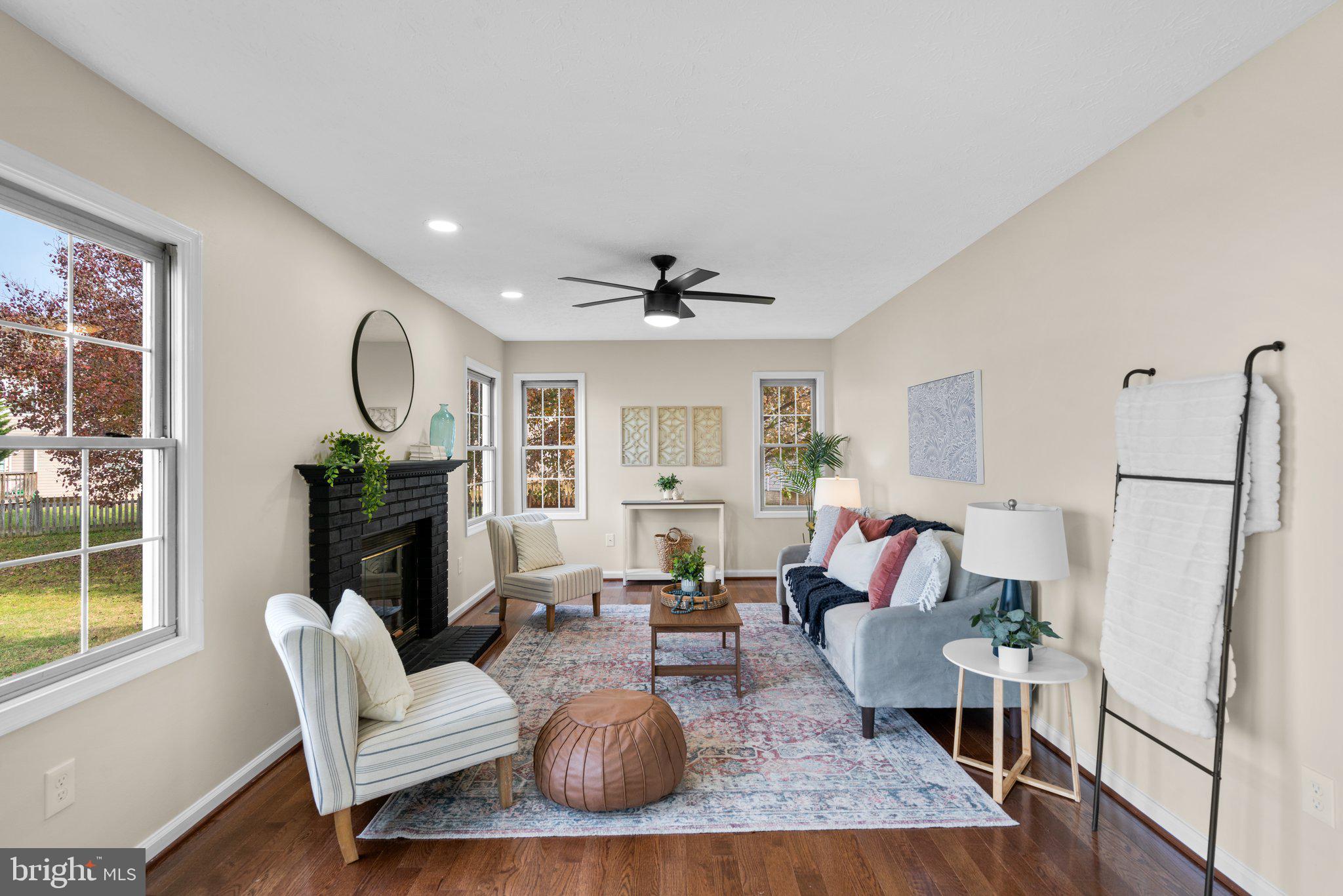 SEVEN OAKS - Residential