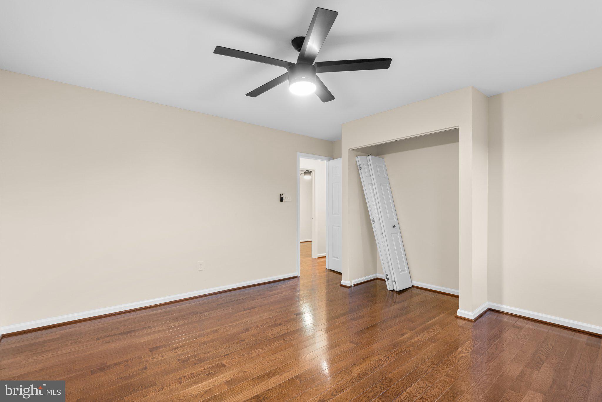 SEVEN OAKS - Residential