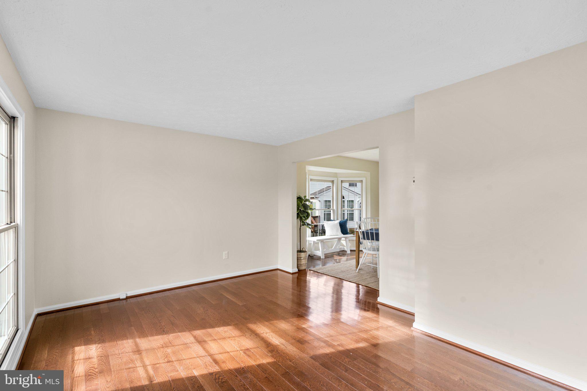 SEVEN OAKS - Residential