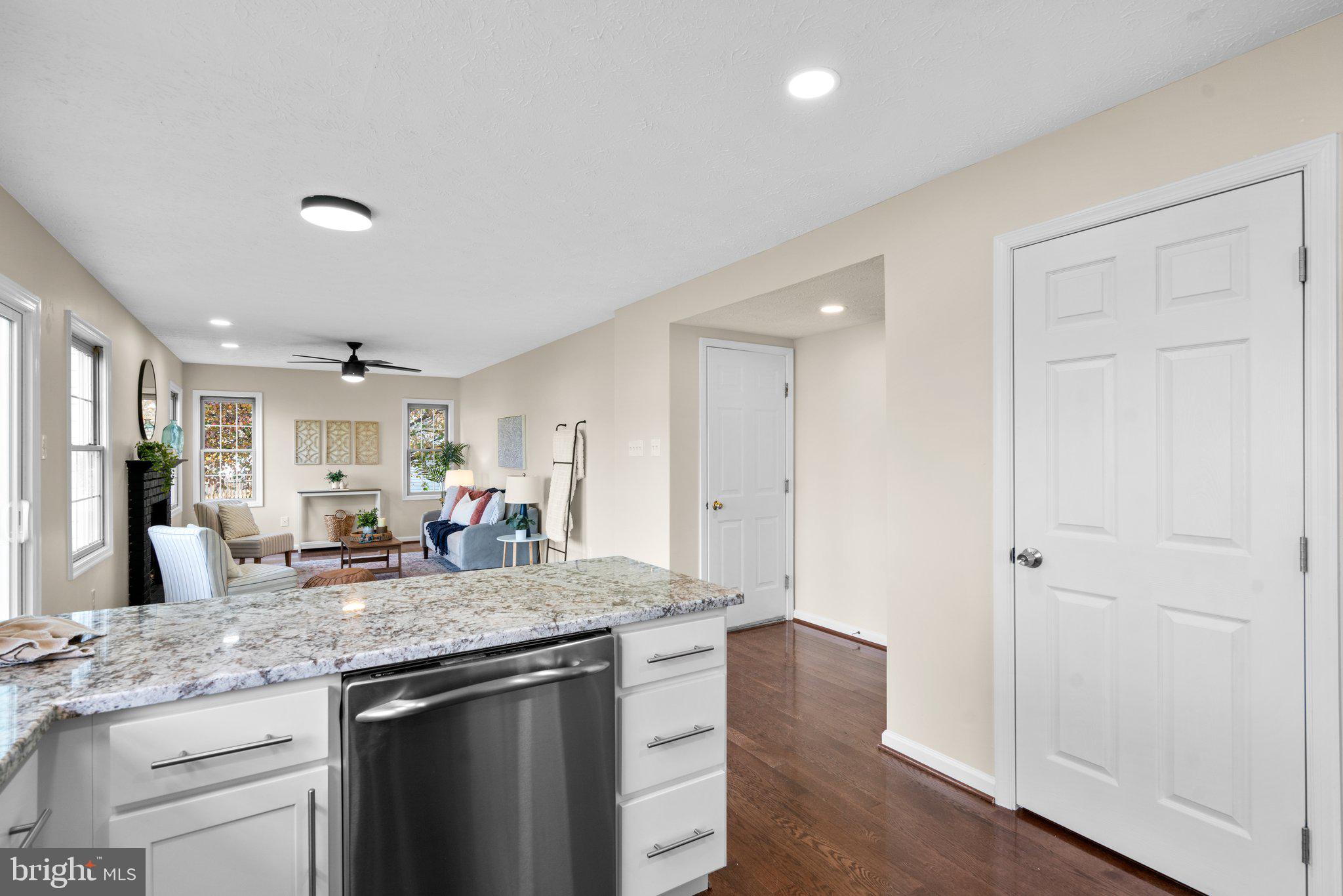 SEVEN OAKS - Residential