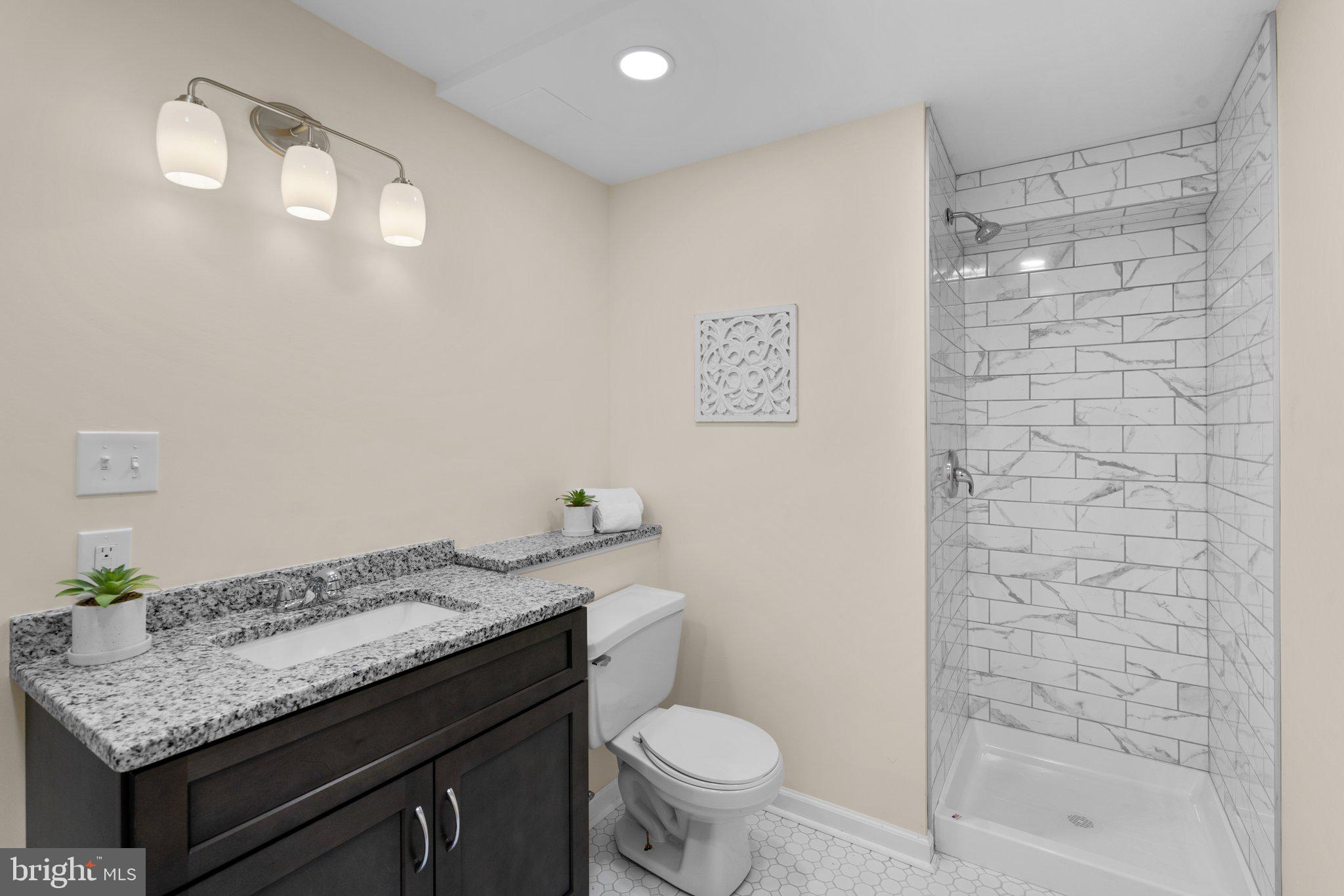 SEVEN OAKS - Residential