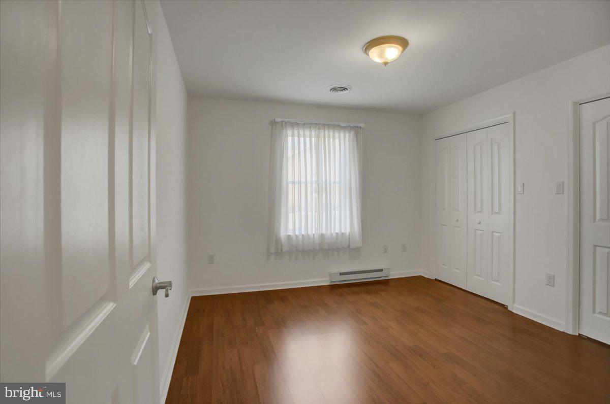 EMERALD POINTE - Residential