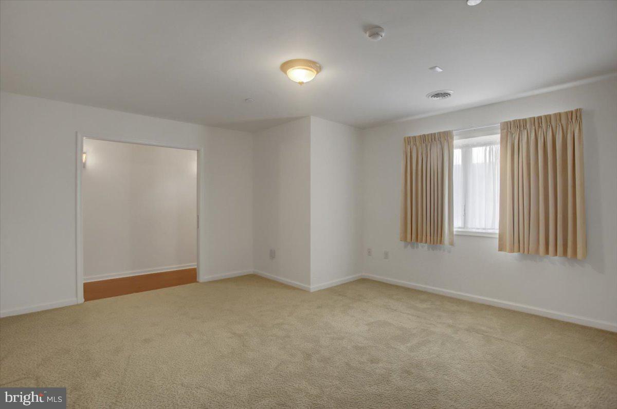 EMERALD POINTE - Residential