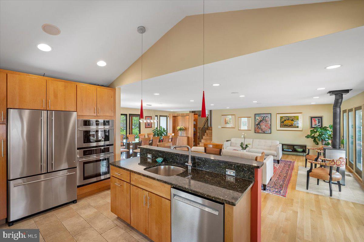 REGENCY ESTATES - Residential