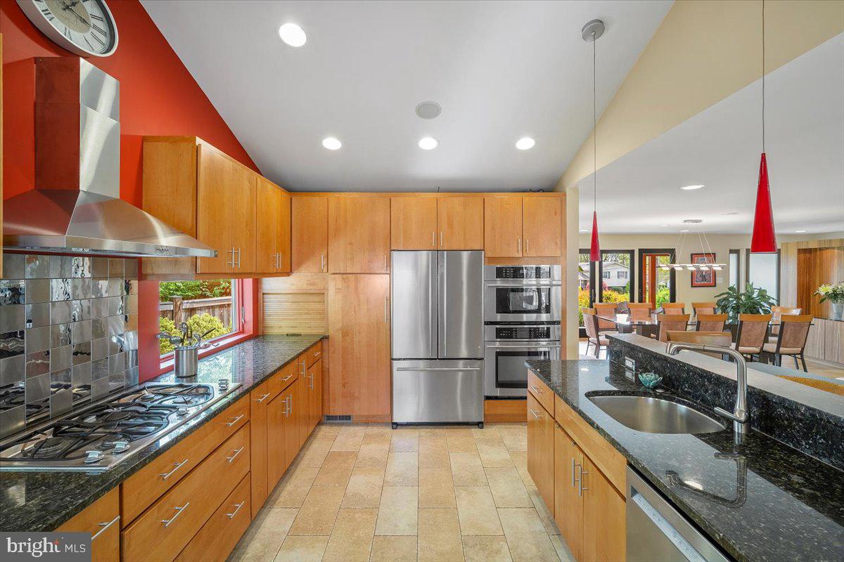 REGENCY ESTATES - Residential