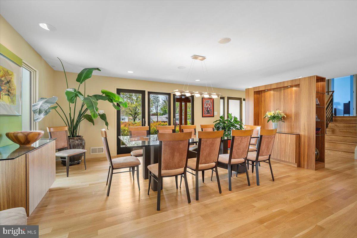 REGENCY ESTATES - Residential