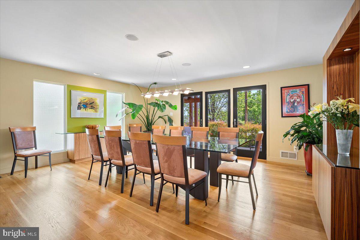 REGENCY ESTATES - Residential