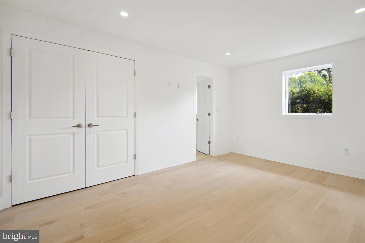 REGENCY ESTATES - Residential