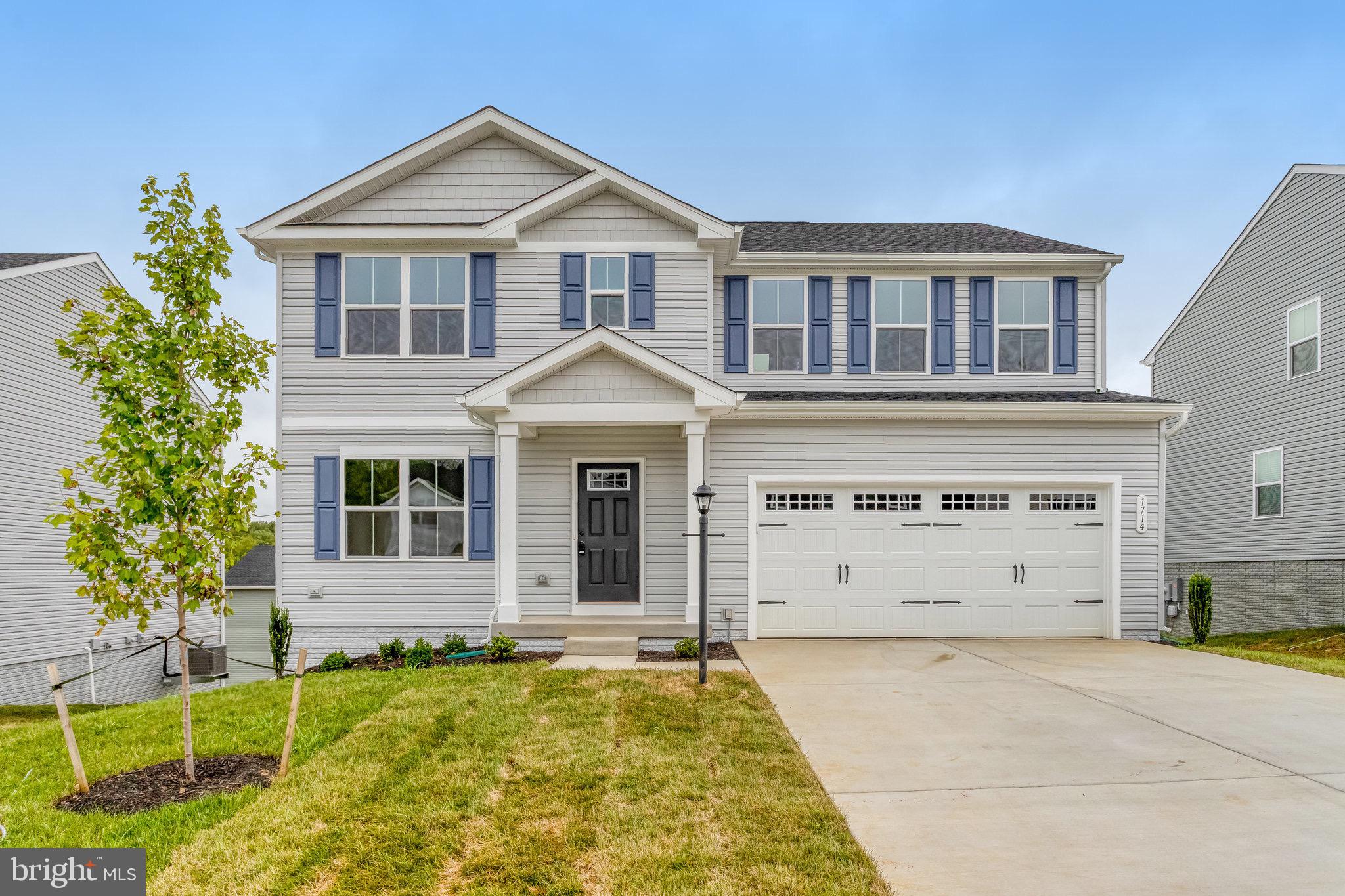 Discover your next home in Stafford, VA! This brand‑new, 5‑bedroom, 3‑bath single‑family rental delivers both comfort and style. A rare feature for rentals, the main level includes a bedroom and full bath—ideal for guests, a home office, or multigenerational living. The open‑concept main floor showcases a modern kitchen with stainless steel appliances and quartz countertops, flowing naturally into the living and dining areas—perfect for everyday living and entertaining.
Upstairs, you’ll find four generously sized bedrooms, including a primary suite with its own bathroom and walk‑in closet. Thoughtful design elements like high ceilings and abundant windows create a bright, welcoming atmosphere throughout. A 2‑car garage, long driveway, and a spacious yard add convenience and outdoor enjoyment.
Nestled in a newly built community near shopping, restaurants, and commuter routes like I‑95, this home offers the best of suburban living with easy access to major hubs. Move‑in ready and freshly completed, it’s waiting for the right tenants to make it their home. Call today to schedule a private tour and see all this rental has to offer!