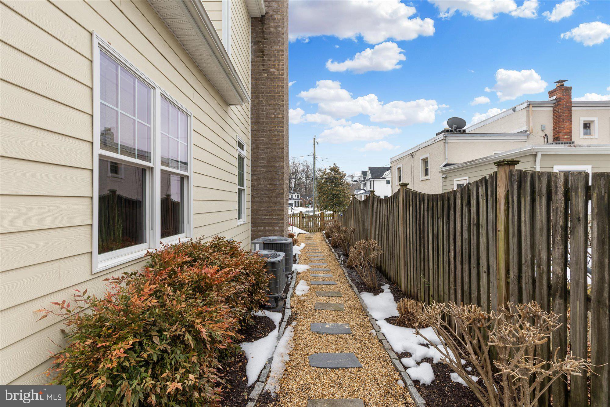 BRILYN PARK - Residential