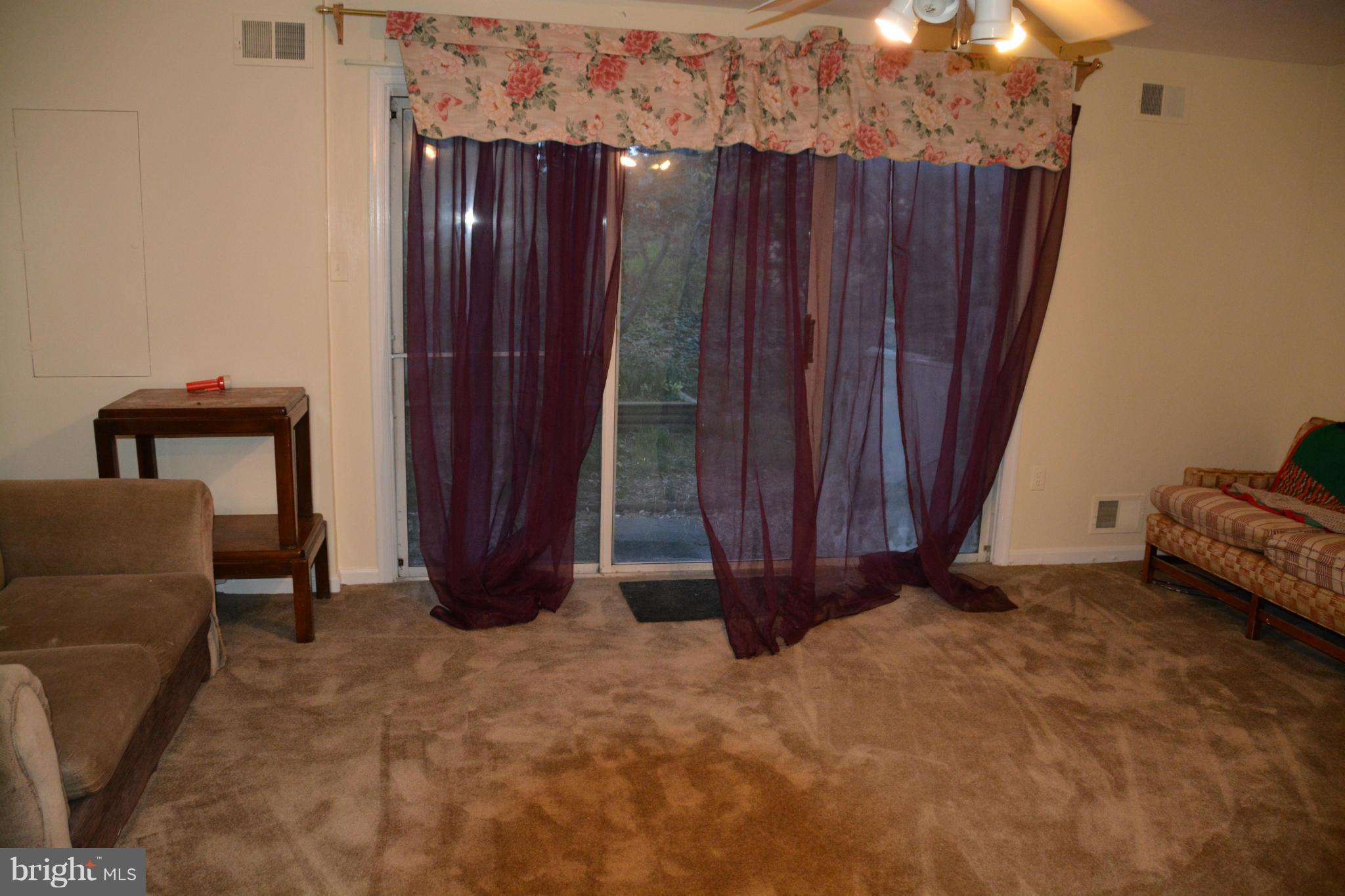 NEWPORT TOWNE PLAT ONE - Residential Lease