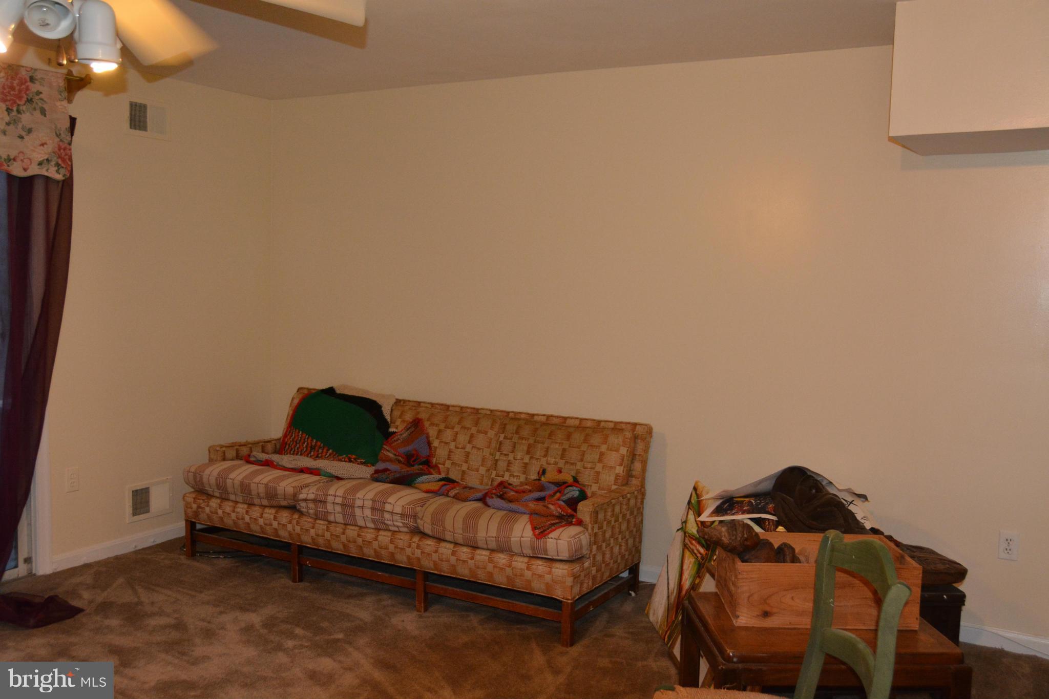 NEWPORT TOWNE PLAT ONE - Residential Lease