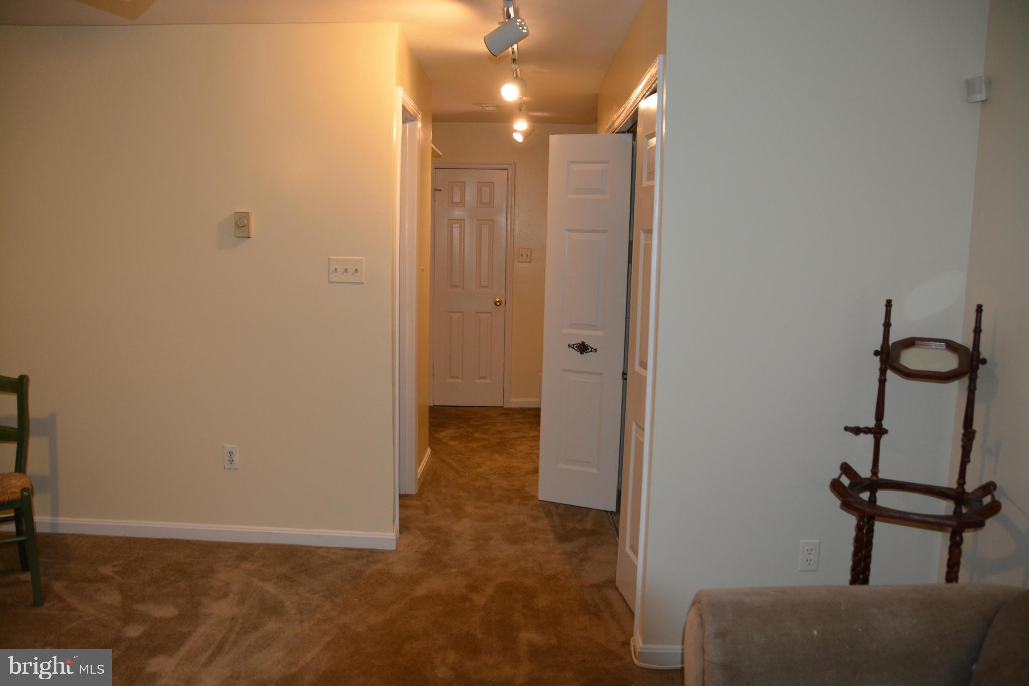 NEWPORT TOWNE PLAT ONE - Residential Lease